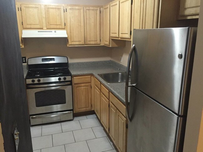 Primary Photo - 2028 Bergen St