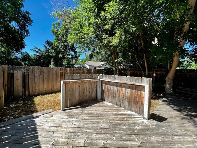 Building Photo - Updated 5 Bed 2 Bath House Near Old Town!