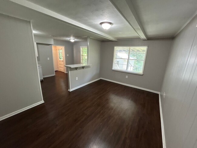 Building Photo - 3213 Keystone Ave