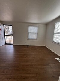 Building Photo - Charming 2 bed 1 bath Zuni Park