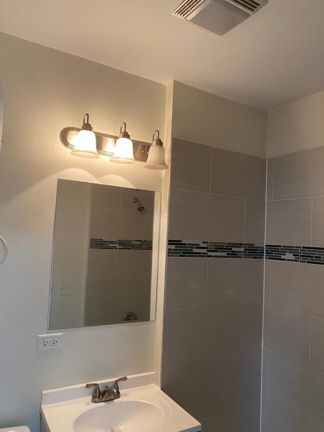 Building Photo - 1144 W Taylor St