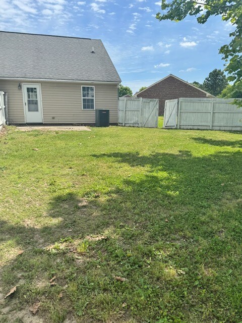 Building Photo - 3809 Lear Ct NW