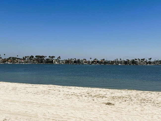 Building Photo - 6623 E Ocean Blvd