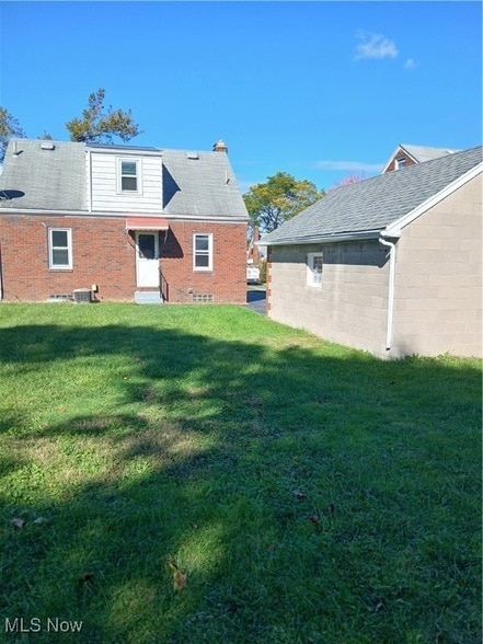 Building Photo - 1351 Douglas Ave