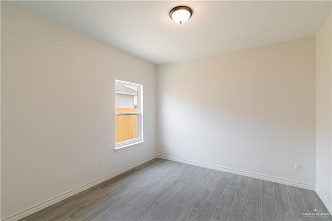 Building Photo - 405 Rio Red St