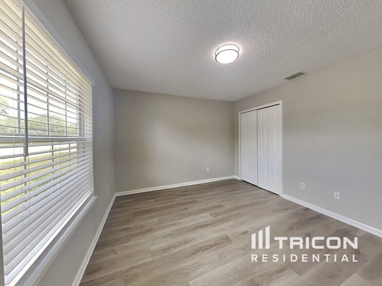 Building Photo - 3397 Westfield Dr