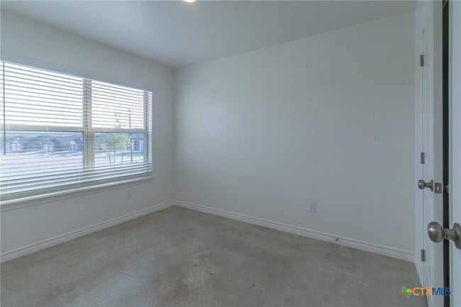 Building Photo - 1230 Lehmann Dr