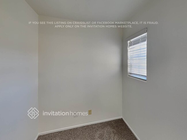 Building Photo - 9274 Hollander Ave