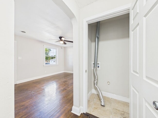Building Photo - 4605 Eastover Ave