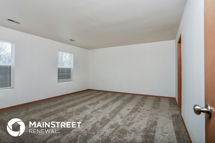 Building Photo - 4001 Glengarry Dr