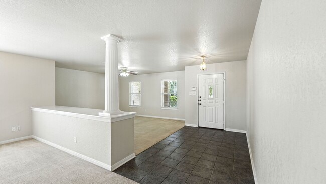 Building Photo - 4527 Summer Fall