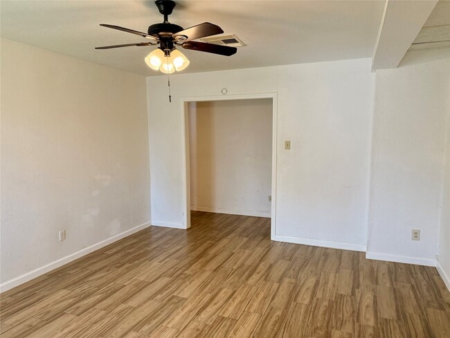 Building Photo - 10618 Leitrim Way