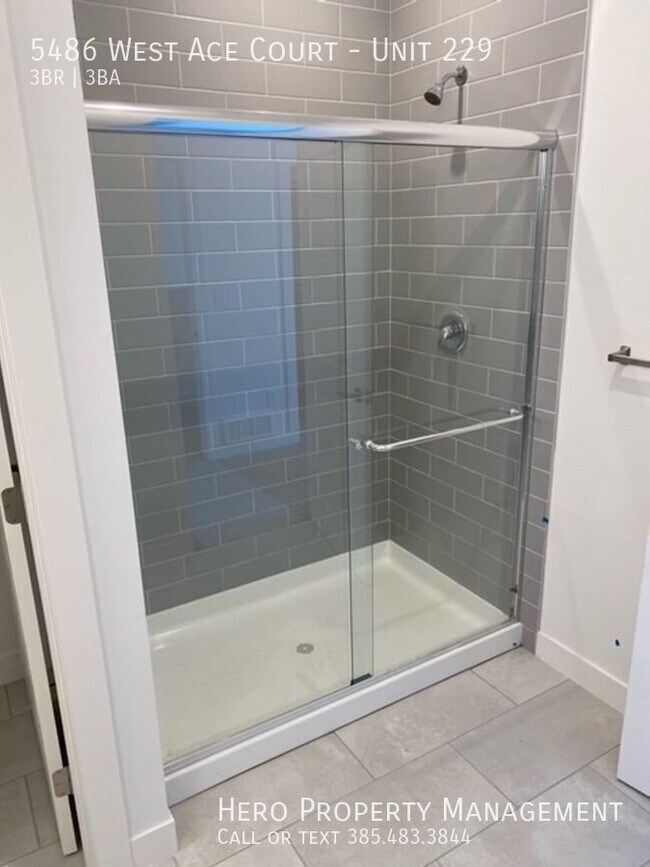 Building Photo - 5486 Ace Ct