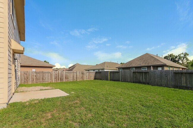 Building Photo - 3102 Same Way