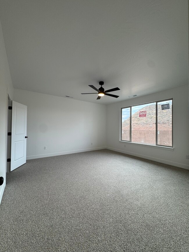 Building Photo - 1593 E Dihedral Dr