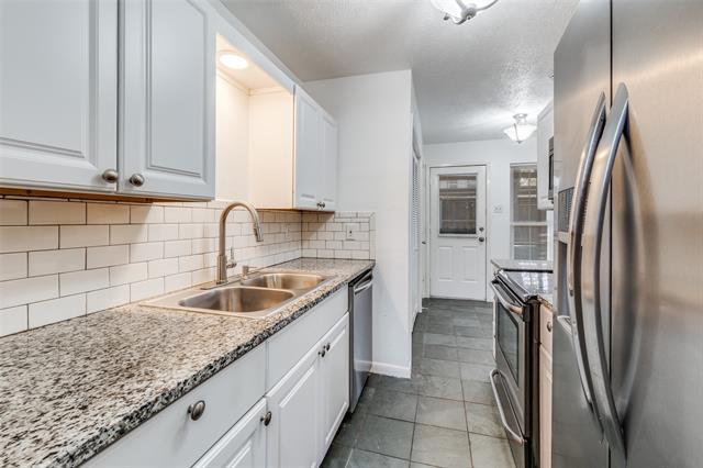 Building Photo - 7608 Woodthrush Dr