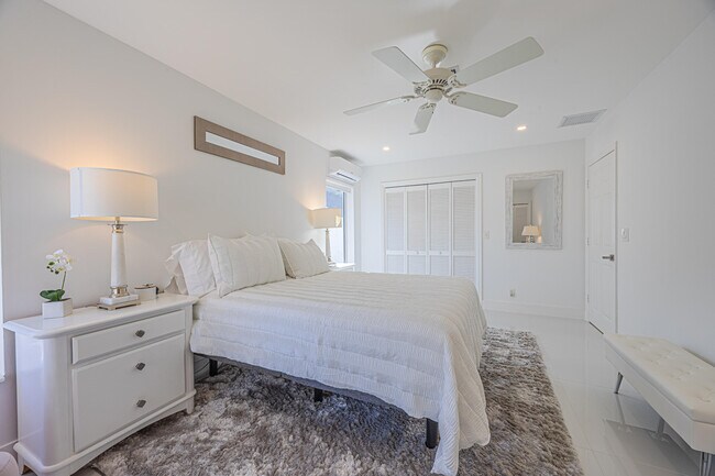 Building Photo - 23246 L'Ermitage Cir