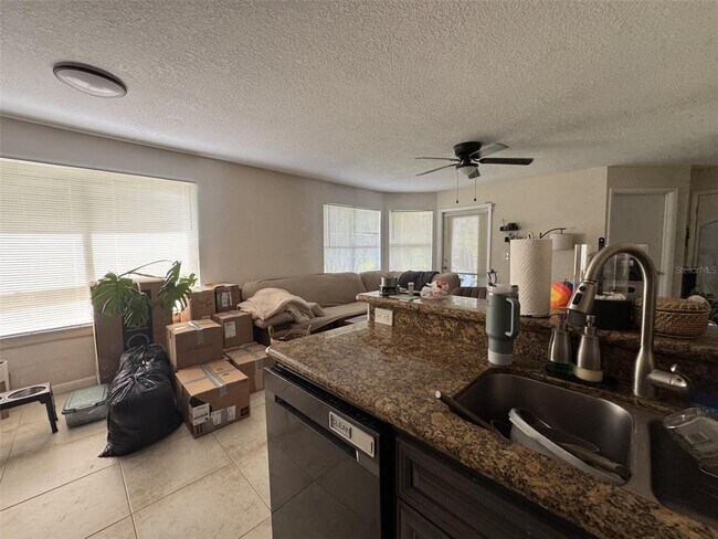 Building Photo - 2549 Grassy Point Dr
