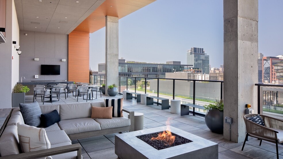 Building Photo - 180 N Aberdeen St