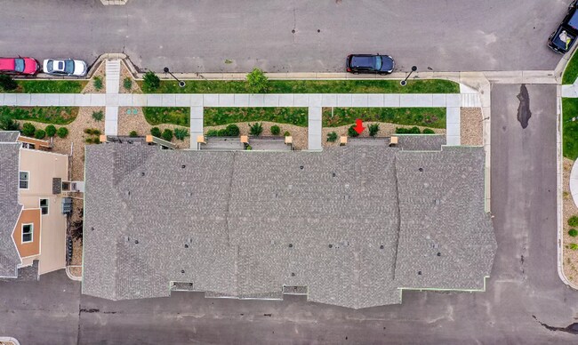 Building Photo - Charming town-home style condo Coming June 2026!