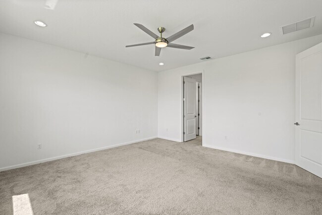 Building Photo - 11340 SW Lyra Dr.