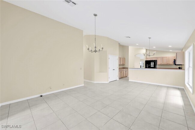 Building Photo - 15015 Savannah Dr