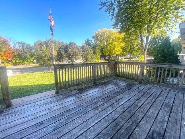 Building Photo - Location, Location, Wayzata Schools, View Of Medicine Lake