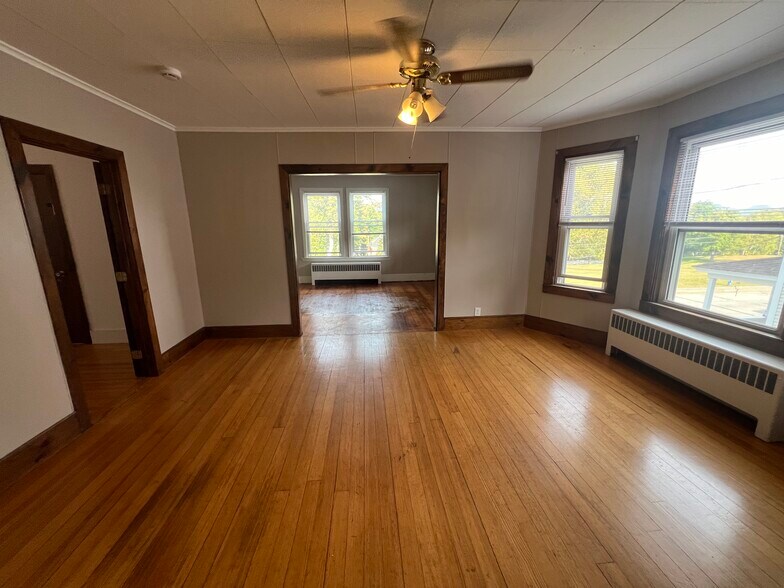Building Photo - 325 Penobscot St