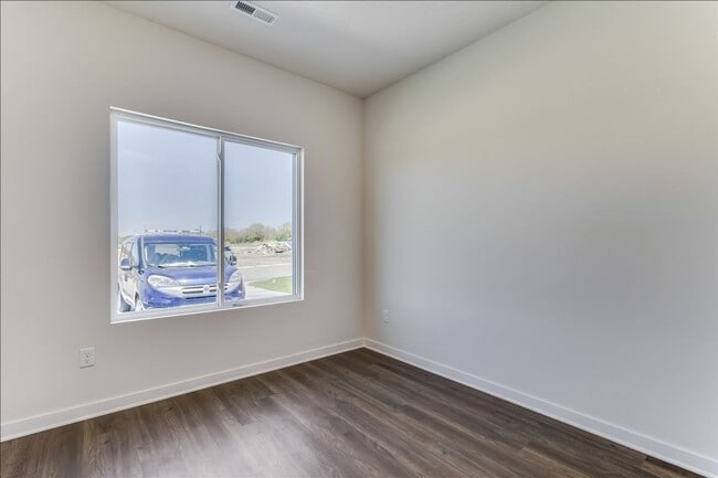 Building Photo - Beautiful Four Bedroom, Two Bathroom