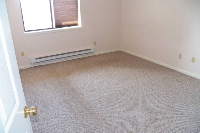 Building Photo - 54 Davos Pointe