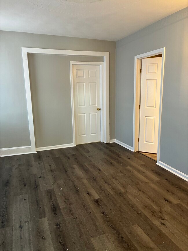 Building Photo - 1127 Mill St