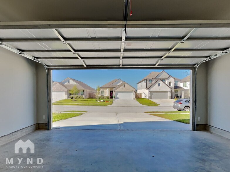 Building Photo - 14714 Surfbird Ln