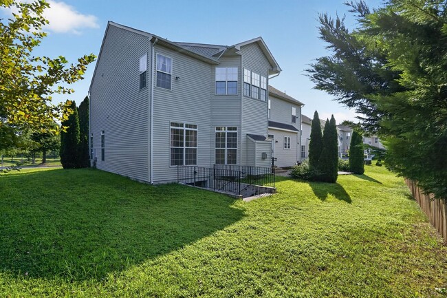 Building Photo - 44331 Apache Cir