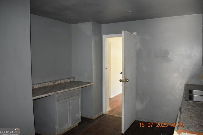 Building Photo - 803 Grosso Ave