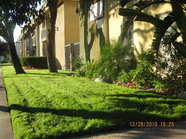 Interior Photo - 18555 Burbank Blvd Apartments