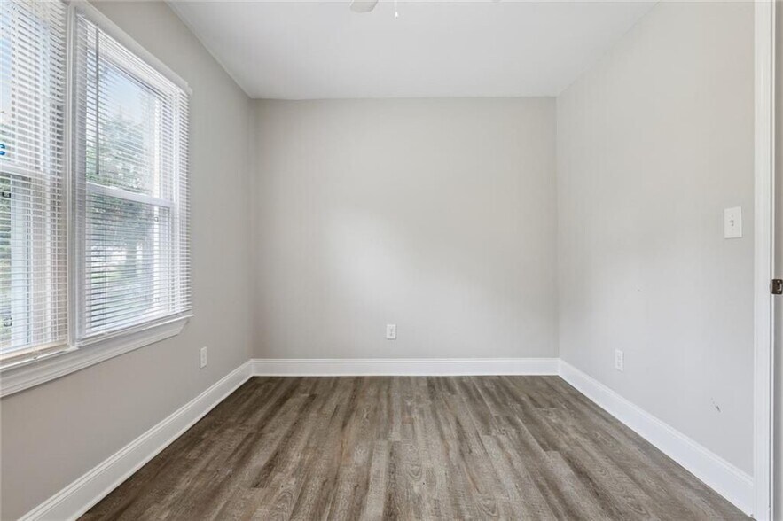 Building Photo - 1641 Sandtown Rd SW