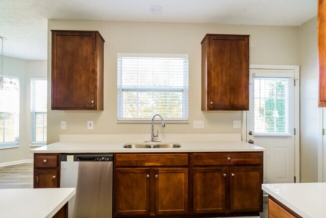 Building Photo - 8430 Bravestone Way