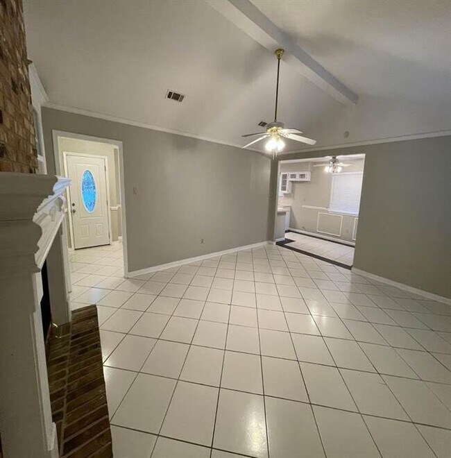 Building Photo - 16622 Glamis Ln