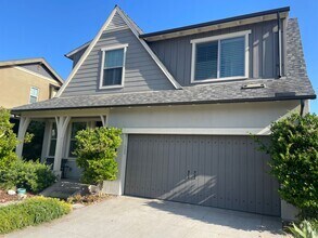 Building Photo - Hard to Find -UCI Campus! 4 bed/3 Full Bat...