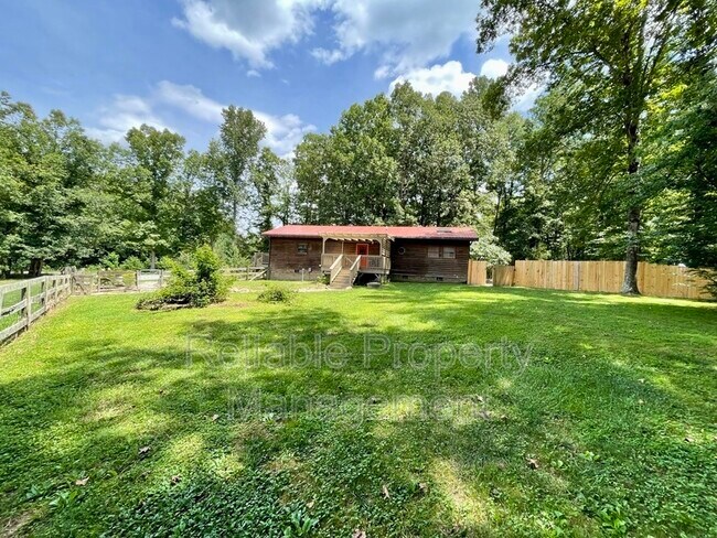 Building Photo - 10611 Hampton Rd