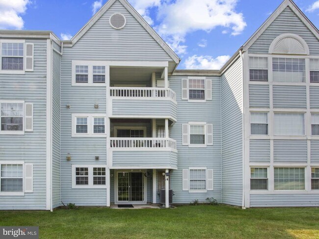 Building Photo - 8605 Falls Run Rd