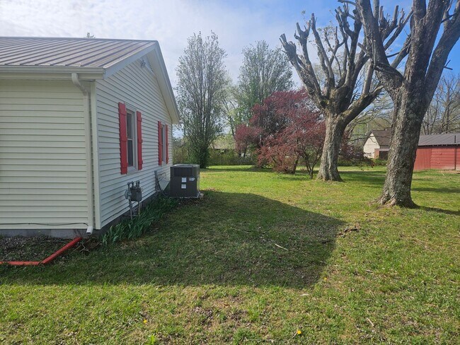 Building Photo - 309 Bratton Ave