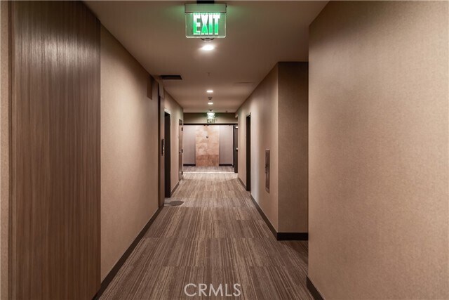 Building Photo - 39 S Los Robles Ave