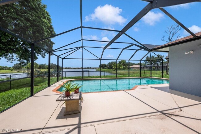 Building Photo - 1094 Grove Dr