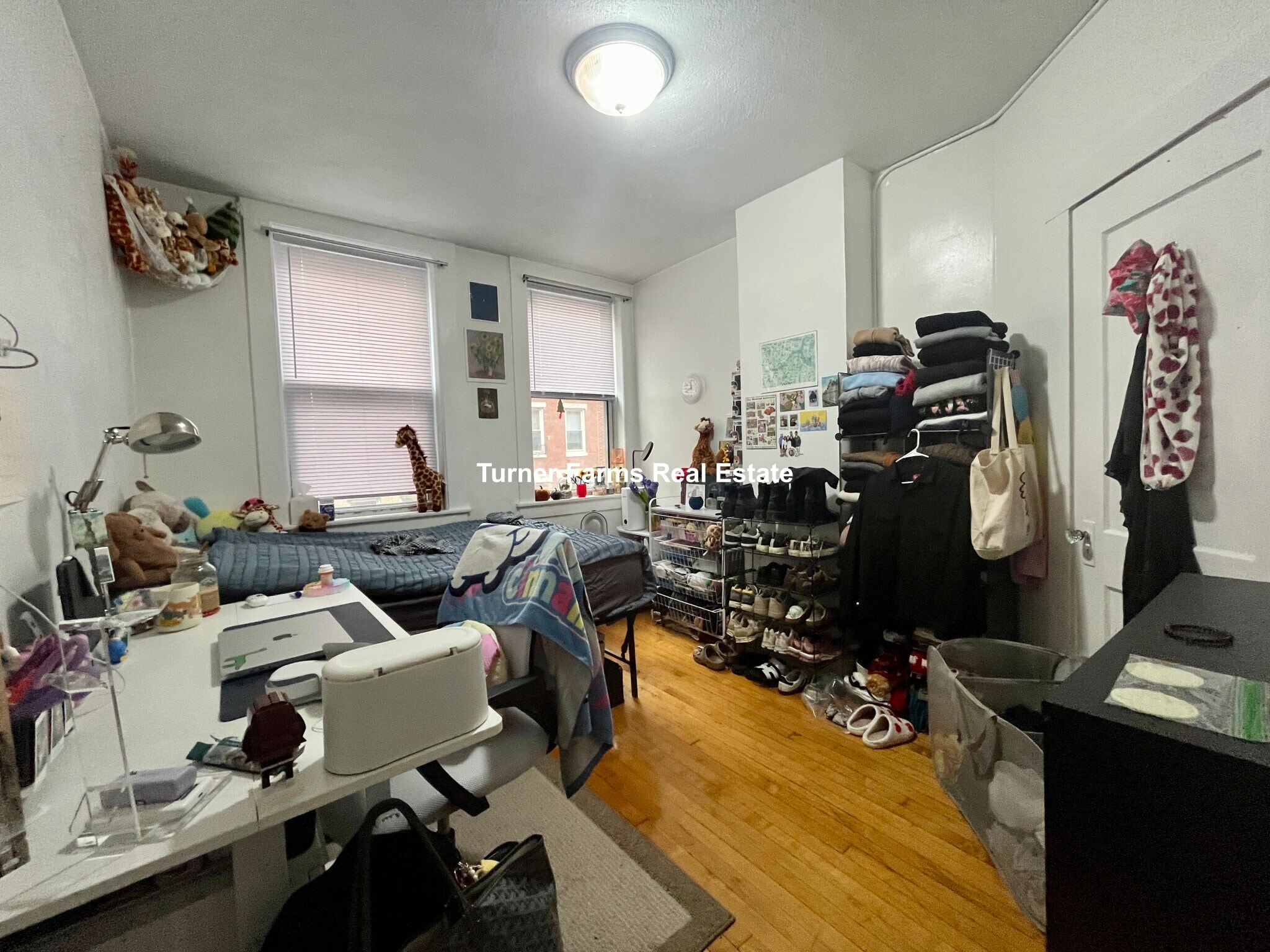 Building Photo - 165 Endicott St