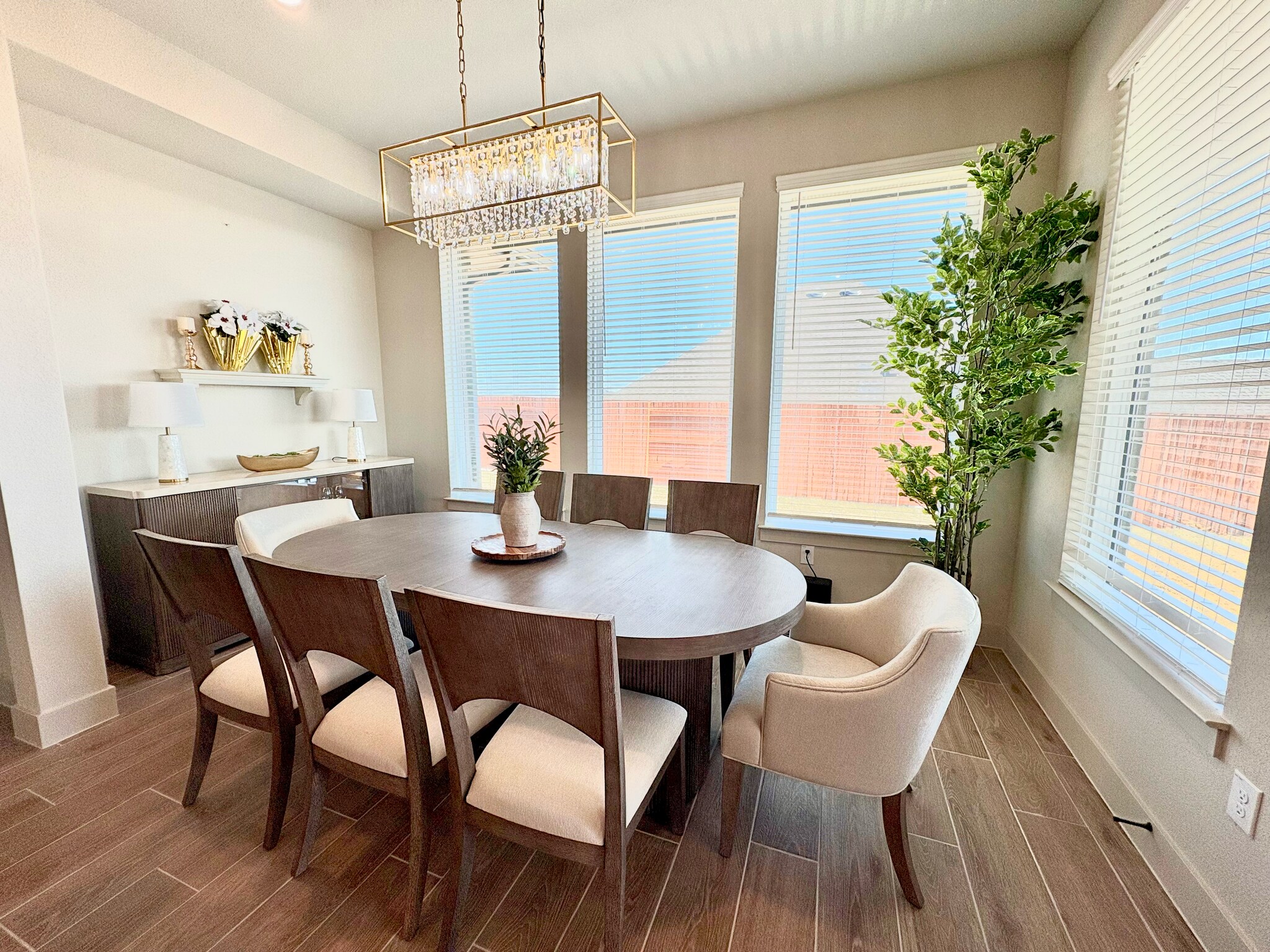 Building Photo - 275 Ginger St