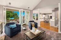 Building Photo - Beautiful Bellevue home with a View!