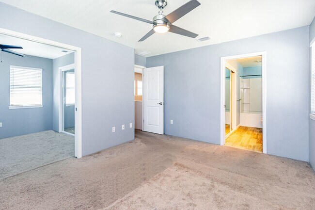 Building Photo - 3 bedroom, 2.5 bath, Garage Parkside by Gentry