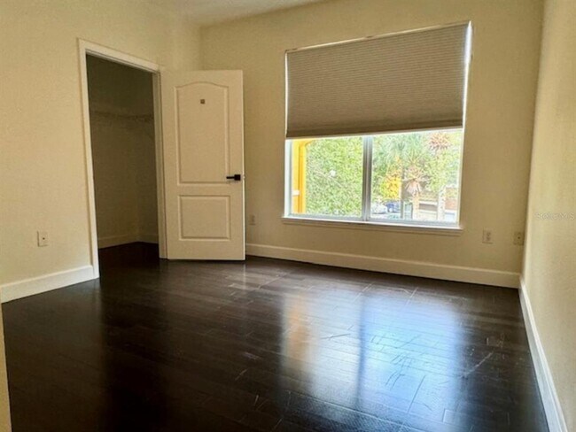 Building Photo - 8843 Villa View Cir