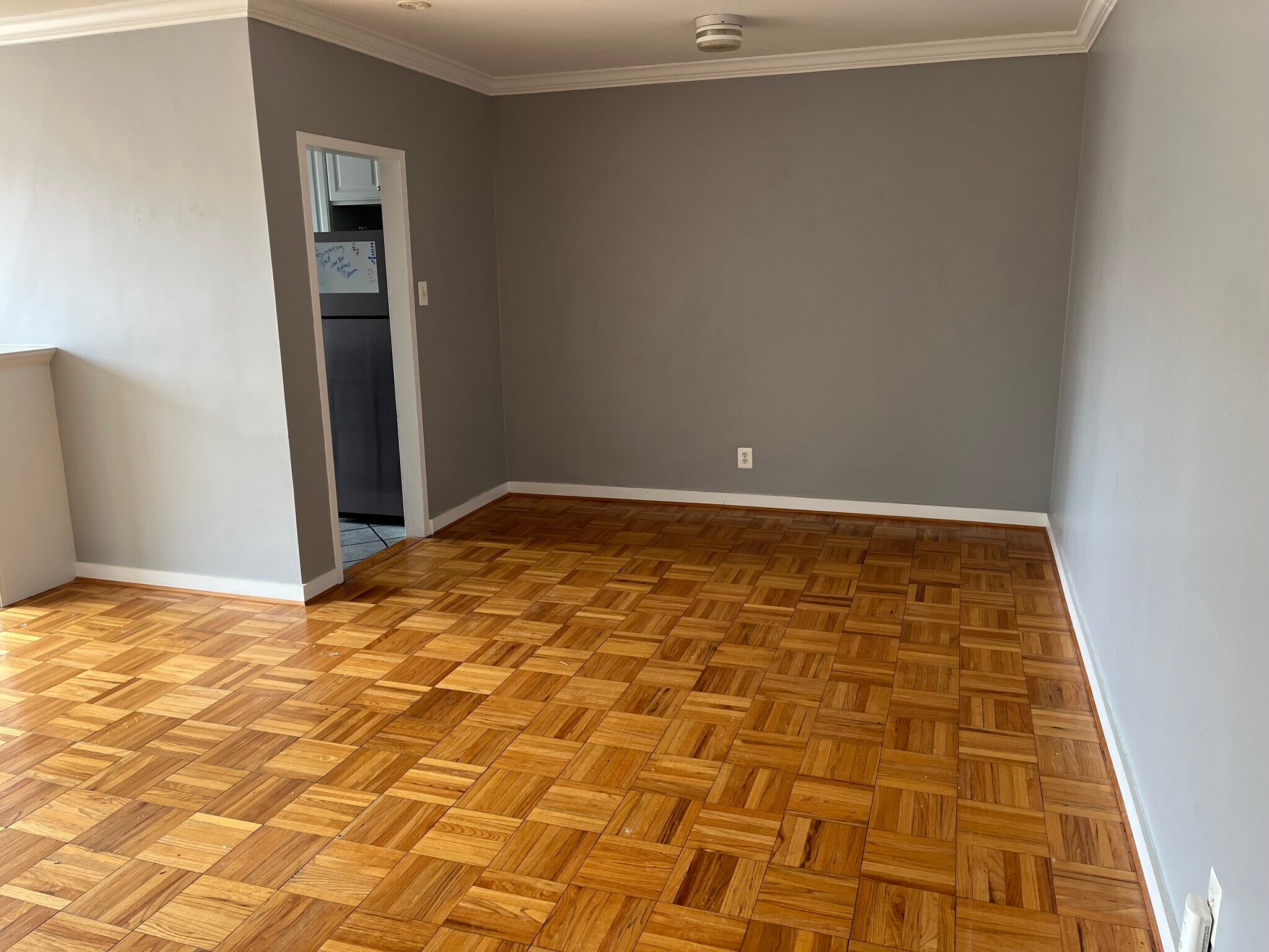 Dining area - 1110 - 4200 Cathedral Ave NW